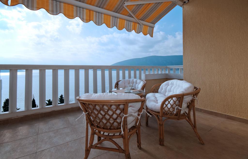 Villa Tenzera Herceg Novi Rom bilde
