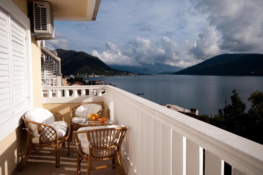 Villa Tenzera Herceg Novi Rom bilde